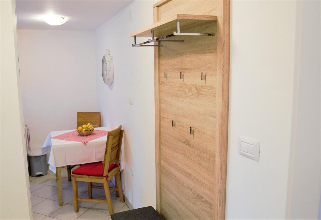 Amaryllis Residence, Apartment Diana & Deluxe Rooms With Shared Kitchen Veli Lošinj Exterior foto