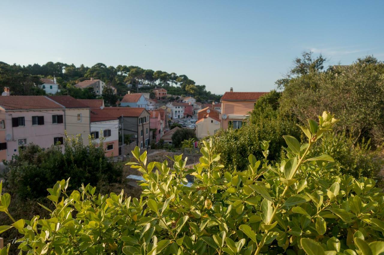 Amaryllis Residence, Apartment Diana & Deluxe Rooms With Shared Kitchen Veli Lošinj Exterior foto